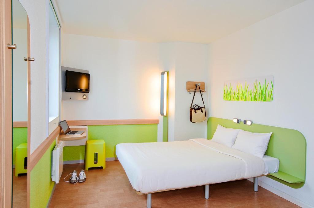 Ibis Budget Valenciennes Petite Forêt Cameră foto